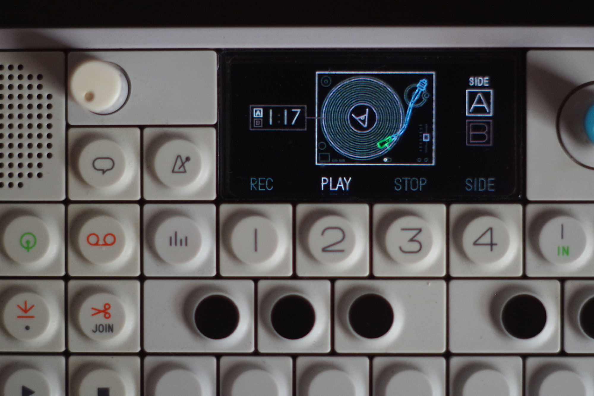 Teenage Engineering OP-1 の Album に PC から mp3 / m4a / aif を